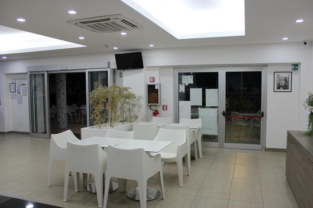 Hotel Poseidon Corigliano Calabro Exteriér fotografie